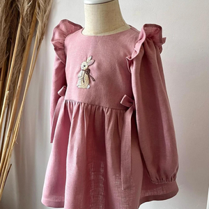 Vestido de lino suave bordado a mano para niñas, estilo informal para el primer cumpleaños de niños pequeños, OEM hecho en Vietnam - Product Image 1