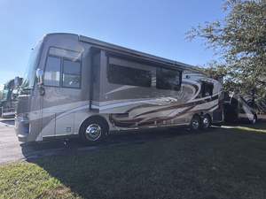 Venta de Autocaravanas Usadas Newmars Dutch Star 2022, Clase A, para 4-6 Pasajeros, Precio de Mayoreo con Descuento - Product Image 2