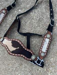 Ensemble de tack en cuir occidental de haute qualité pour les courses de barils d'entraînement d'équitation comprenant des rênes de collier de poitrine inspirées - Product Image 3