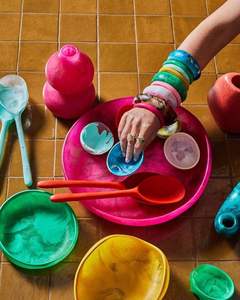 Ensemble de serveurs à salade en résine fluide artisanale de style américain, design unique en spirale, marque Artizon Studio, passe au lave-vaisselle, couleur personnalisée - Product Image 4