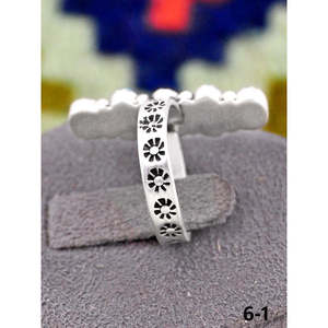 Bague artisanale culturelle du Sud-Ouest, en turquoise Kingman et argent sterling, taille King - Product Image 3