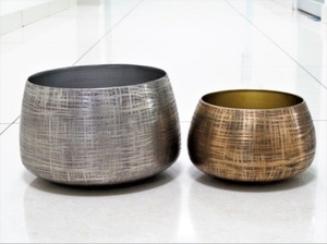 Juego de dos macetas de hierro y metal de diseño de lujo con 2 soportes de níquel y níquel negro para plantas de jardín - Product Image 2