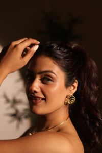 Pendientes de Botón de Latón Chapado con Constelaciones Hechos a Mano, Joyería Minimalista y Elegante para Mujer, Regalo - Product Image 5