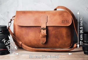 Bolsa de mensajero de cuero para cámara para DSLR instantánea sin espejo de viaje Unisex hecha a mano de La LCG-0017 - Product Image 3