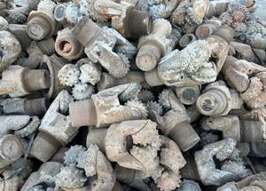 เศษดอกสว่านเจาะหินแบบทริโคน 6 นิ้ว พร้อมเม็ดทังสเตนคาร์ไบด์ ดอกสว่านเจาะหินแบบทริโคนสำหรับอุตสาหกรรมปิโตรเลียม - Product Image 2