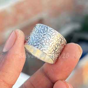 Bague en laiton moderne pour femme avec impression numérique et technique de soudage modèle bijoux pour cadeaux de mariage - Product Image 2