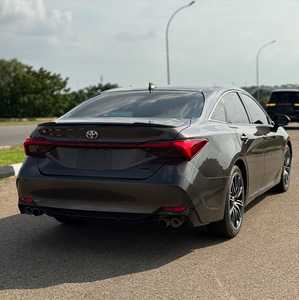 รถยนต์โตโยต้า อวาลอน ปี 2018 สภาพดี - Product Image 2