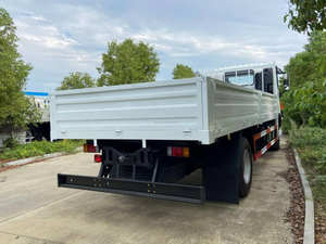 Camión de Carga Usado GIGA de 10 y 15 Toneladas, Suministro de Fábrica, en Venta en Japón para Importación - Product Image 2