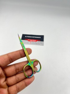 Ciseaux à cuticules multicolores arc-en-ciel pour la coupe des ongles, en acier à haute teneur en carbone, lame incurvée et tranchante, outils de manucure et pédicure - Product Image 4