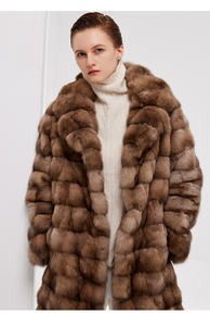 Manteau en fourrure de zibeline brun foncé de qualité supérieure, couleur fermier, taille moyenne, coupe ajustée, élégant, pour femme, manteau d'hiver en vison - Product Image 6