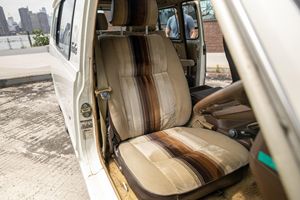 Toyota TownAce Grand Extra d'occasion en excellent état, modèle 1981, sans réserve, véhicule japonais, 50 000 miles, boîte manuelle 5 vitesses, États-Unis Titre - Product Image 5
