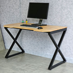 Mesa de Juego XConcept GD68073 de 120x70cm con Patas de Hierro Ensambladas, Escritorio para PC de Madera de Caucho con Función LED - Product Image 4