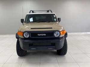 TOYOTA <span class=keywords><strong>FJ</strong></span> <span class=keywords><strong>CRUISER</strong></span> 4.0 V6 SUV 2022 Usado - Product Image 2