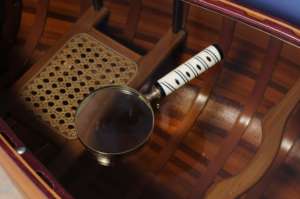 Brass <b>Magnifier</b> in Box Coastal Design Lightweight Tabletop 22.9Lx10.2Wx2.5H cm - Product Image 2