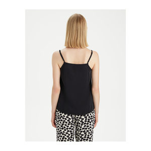 Chemisier en satin pour femme avec détails en dentelle, coloré et à bretelles fines - Product Image 4