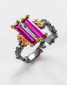 Bague délicate en rhodium avec grenat rose, élégante, pour un usage quotidien, style raffiné inspiré de la nature, classique intemporel, beauté de mariage - Product Image 1