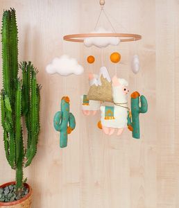 Llama móvil recién nacido baby shower regalo para nuevos padres madre-a-ser fieltro hecho a mano juguetes artesanales suaves para niños - Product Image 6