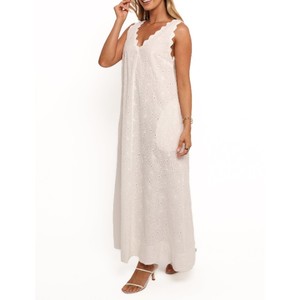 Robes de soirée longues pour femmes avec détails boutonnés, col carré, tissu 100% lin, coupe classique pour les célébrations de vacances - Product Image 3