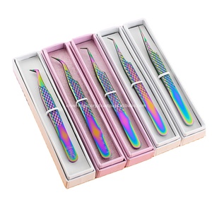 Pince à cils d'isolement courbée et pointue pince à épiler d'extension de cils pointe de fibre pince à épiler à 90 degrés en acier inoxydable pour cendres et isolation - Product Image 1