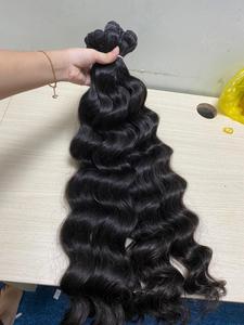 Vente en gros de paquets de cheveux vierges cambodgiens alignés sur des cuticules naturelles 100% ondulées droites bouclées 10 ''-50'' trame de cheveux humains unique - Product Image 4