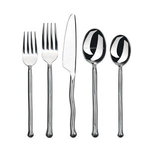 Juego de Cubiertos de Metal de Diseño Real con Mangos de Diseño para Hotel y Restaurante, Juego de Cubiertos para Comer - Product Image 3