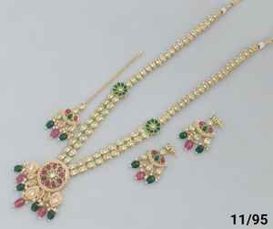 Diseño floral impresionante hecho a mano Zirconia cúbica moda indio largo joyería collar con pendiente y Mangtika conjunto para mujer - Product Image 4