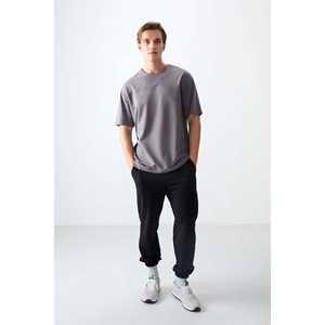 T-shirt basique gris foncé pour homme, taille oversize, 100% coton, jersey épais et doux texturé, 88378 - Product Image 4