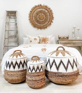 Panier de rangement en fibre de banane fait à la main de haute qualité avec conception en macramé pour la lessive de couverture ou l'organisateur de jouets dans un style écologique - Product Image 1