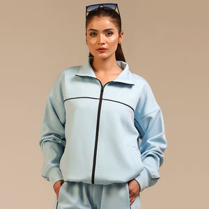 Veste zippée facile à superposer pour femme avec option de logo personnalisé, idéale pour la salle de sport, le yoga, les étirements et les tenues décontractées - Product Image 4