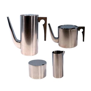 Pots à thé et à café en métal gravés avec une finition polie brillante pour la décoration de la table et les accessoires de vaisselle - Product Image 4