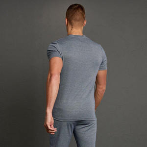 Hommes Gris Couleur Spandex Polyester Mix Muscle Fit Gym Wear T Shirt Avec O Cou Et Manches Courtes À Vendre - Product Image 2