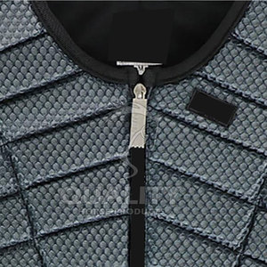 Protector de cuerpo de equitación con correas ajustables y espuma de alto impacto para máxima seguridad - Product Image 5