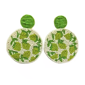 Pendientes bordados de cuentas de semillas multicolores hechos a mano para mujeres y niñas, joyería de moda de estilo floral clásico de la India para fiestas - Product Image 1