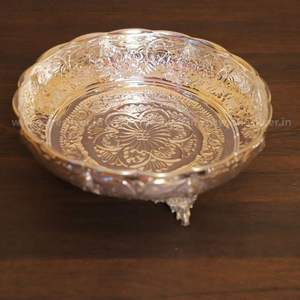 Artículos de boda de latón personalizados Urli dorados hechos a mano para uso multiusos Venta caliente Color personalizado y diseño Urli para uso doméstico - Product Image 4