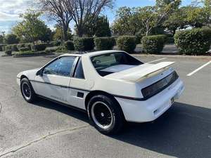 Pre-owned Fairly 1987, 1987 Pontiiac Fiero GT - Product Image 2