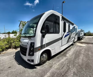Camping-car/Caravane d'occasion propre 2023 2024 Thor Freedom Traveler A28 - Product Image 3