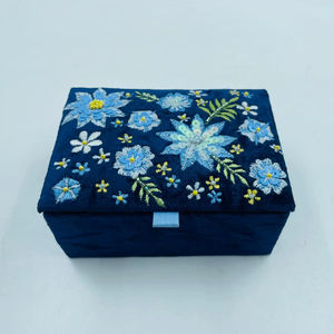 Caja de Joyería de Terciopelo Hecha a Mano, Multicolor, Forma Personalizable, Bordada a Mano, Recuerdos de Boda, Bolsas Promocionales para Fiestas Religiosas - Product Image 1