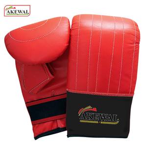 Guantes de boxeo de cuero de vaca unisex de alta calidad Tamaños personalizados Impermeables con empuñaduras para artes marciales-Precio al por mayor - Product Image 6