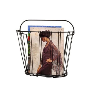 Porte-revues en métal fini laiton antique le meilleur porte-revues décoratif vintage moderne élégant classique - Product Image 1