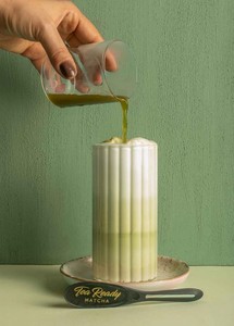 Cuillères énergétiques concentrées au miel de pin et au matcha, paquet de 30 en sachet, formule de soutien antioxydant naturel - Product Image 2