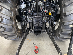 Tracteur Lovol TD1004 NEUF/OCCASION avec système de dégagement rapide, godet 4-en-1, fixation Euro pratique, moteur, pompe et boîte de vitesses inclus. - Product Image 6