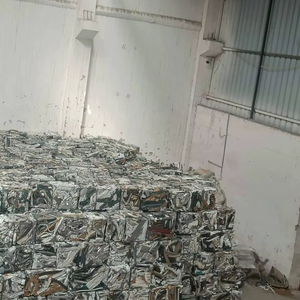 Chatarra de aluminio UBC en oferta, barata y disponible para envío. Compre láminas de aluminio de desecho. Entrega rápida a Europa, EE. UU. y Canadá. - Product Image 1