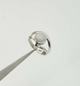 925หินมูนสโตนสีรุ้งพร้อมกรอบและแหวนรูปตาทำจากเงินสเตอร์ลิงเดือนจูเน่ - Product Image 4