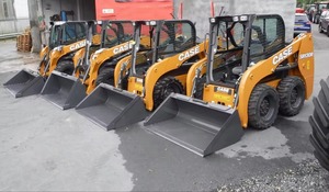 Wadah pembersih mini 440 <span class=keywords><strong>skid</strong></span> steer. Bobcat S185.S18 mesin <span class=keywords><strong>skid</strong></span> steer mini untuk harga murah