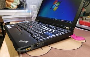 ThinkPad X220 Ordinateur portable professionnel Dual Core In tel Core I3-2th 4 Go de RAM/320 Go/SSD 12.5 pouces Anglais US - Product Image 4