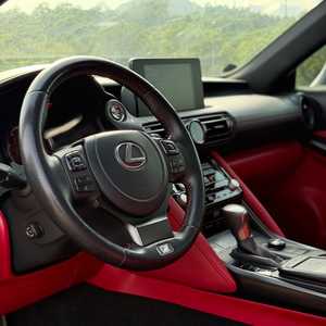 Lexus IS350 2023 d'occasion, en bon état - Product Image 4