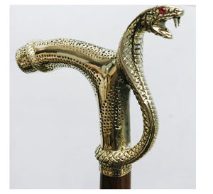 Bâton de marche en bois incrusté de laiton Achetez un équipement de marche durable, ergonomique et réglable par AYAANS CREATIONS - Product Image 2