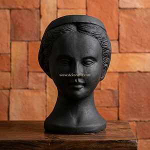 Vase-tête de déesse Aphrodite en céramique artisanale noire mate terracotta, décoration de table moderne pour la maison, vente en gros - Product Image 6