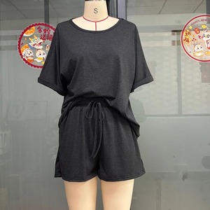 Ensemble 2 pièces en coton biologique au design élégant pour femmes ensemble décontracté et personnalisé de shorts à épaules tombantes chemise respirante séchage rapide ensembles pour femmes - Product Image 6