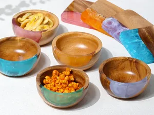 Bol en bois rustique fait à la main pour la cuisine ou la table basse affichage décoratif organique stocké décor à la maison en vente - Product Image 6